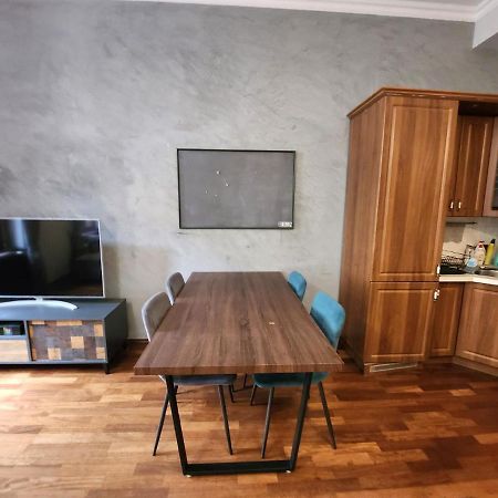 Spacious Apartment 6Min From The Dancing House Prag Exterior foto