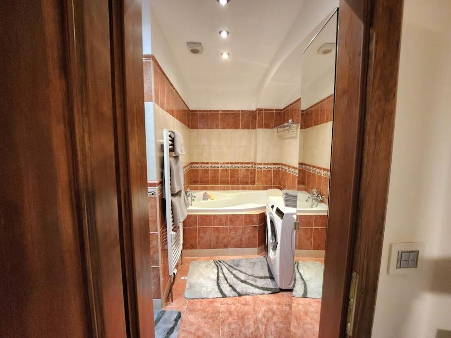 Spacious Apartment 6Min From The Dancing House Prag Exterior foto