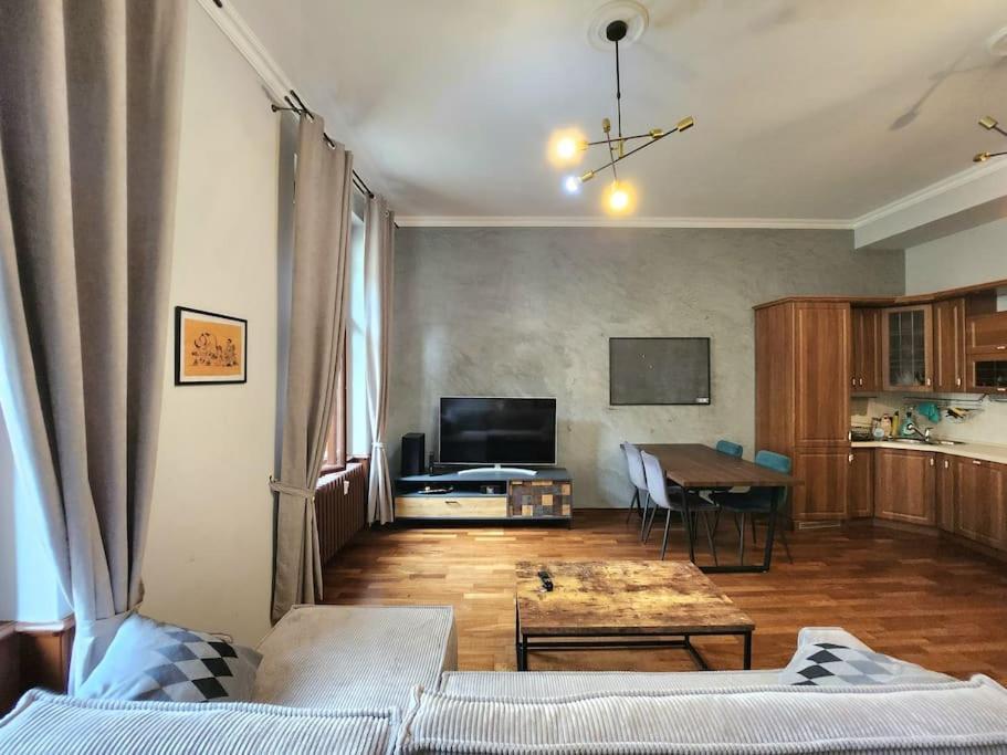 Spacious Apartment 6Min From The Dancing House Prag Exterior foto