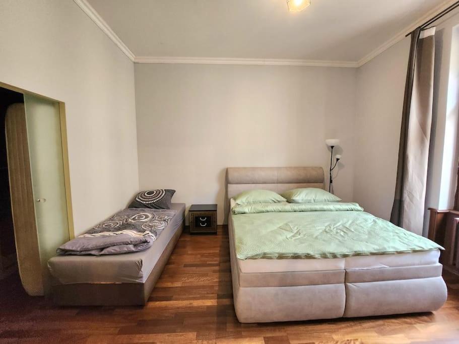 Spacious Apartment 6Min From The Dancing House Prag Exterior foto