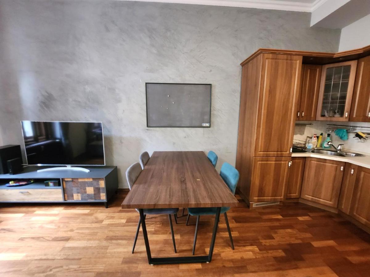 Spacious Apartment 6Min From The Dancing House Prag Exterior foto